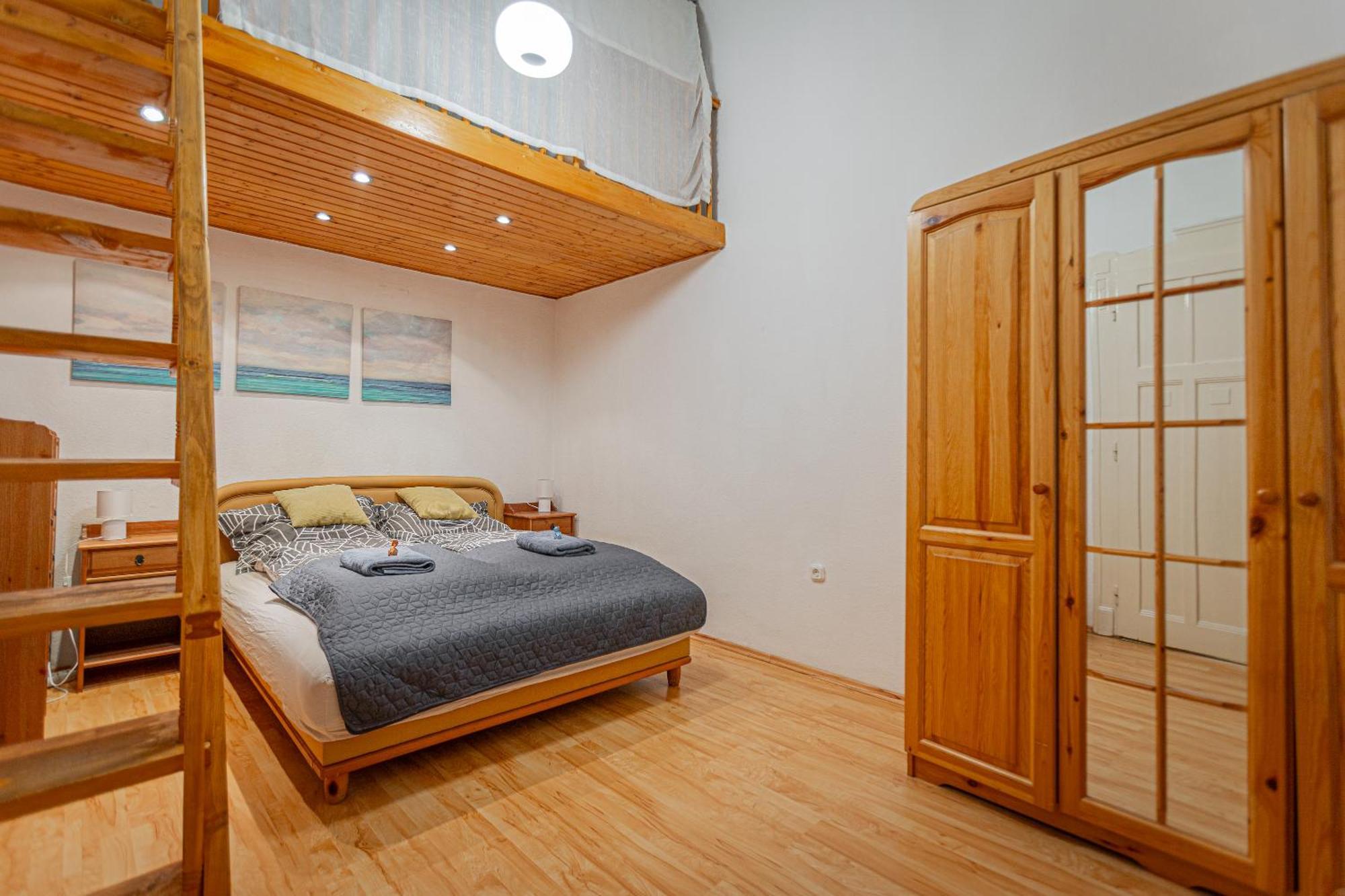 Jackquaters Silver Budapest Ngoại thất bức ảnh